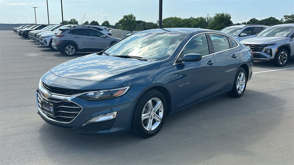2024 Chevrolet Malibu LT Blue at Baytown Hyundai