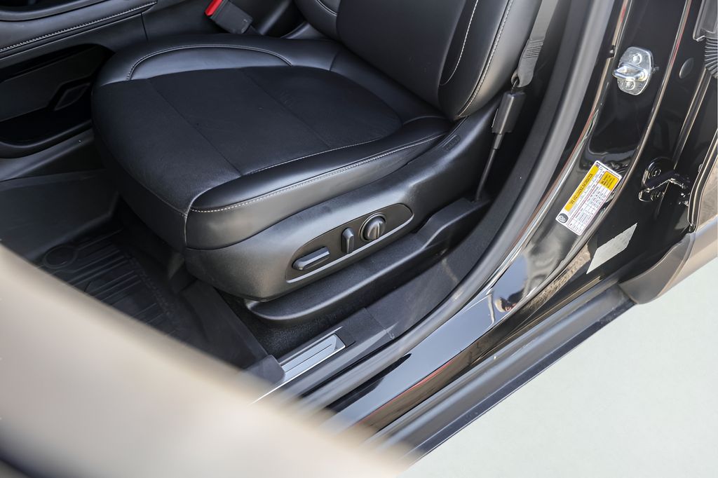 Used Car 2022 Gmc Acadia  Slt For Sale Under $30,000 In Austin, Texas