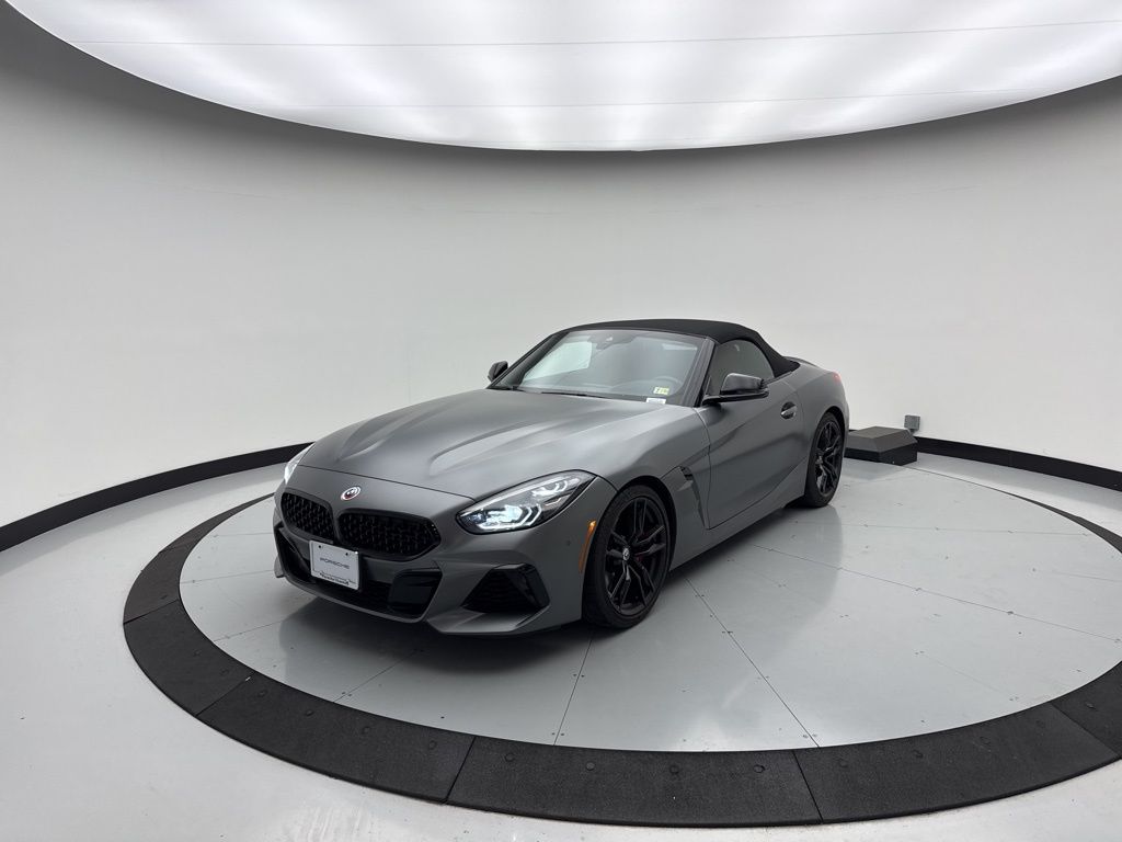 2022 BMW Z4 M40i Hero Image