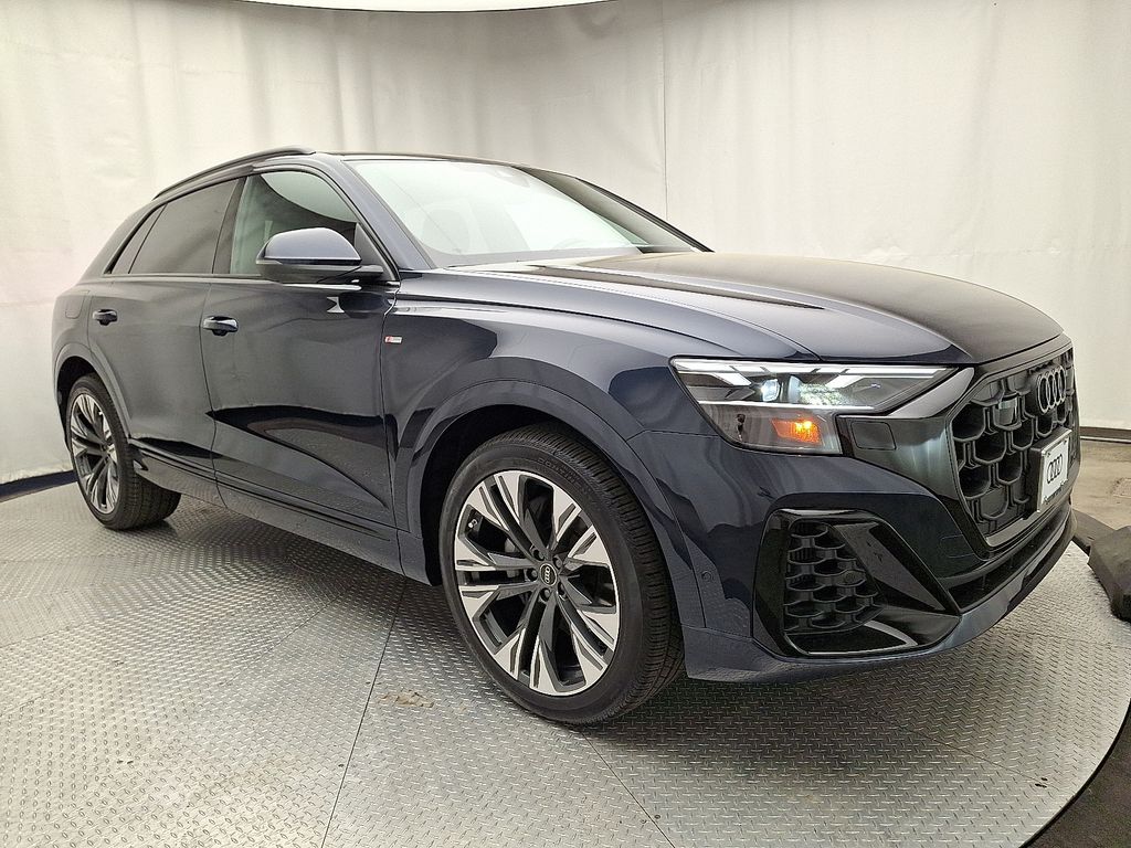 Thumbnail: 2026 Audi Q8 - 2