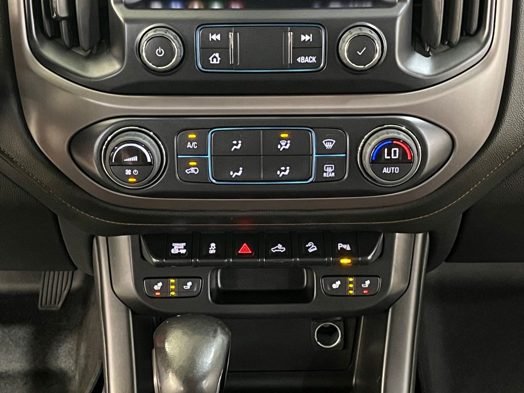 2022 GMC Canyon AT4 w/Leather