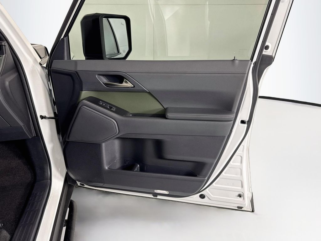 Thumbnail: 2024 Lexus GX - 25