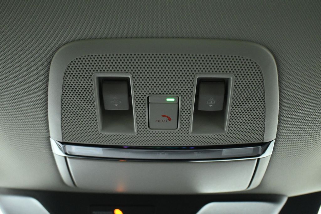 Thumbnail: 2026 INFINITI QX80 - 16