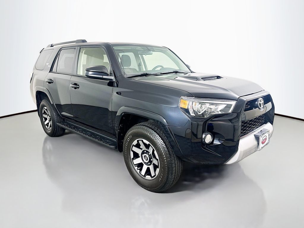Thumbnail: 2019 Toyota 4Runner - 3