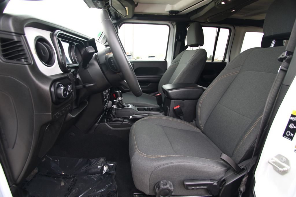 Used 2024 Jeep Wrangler SUV