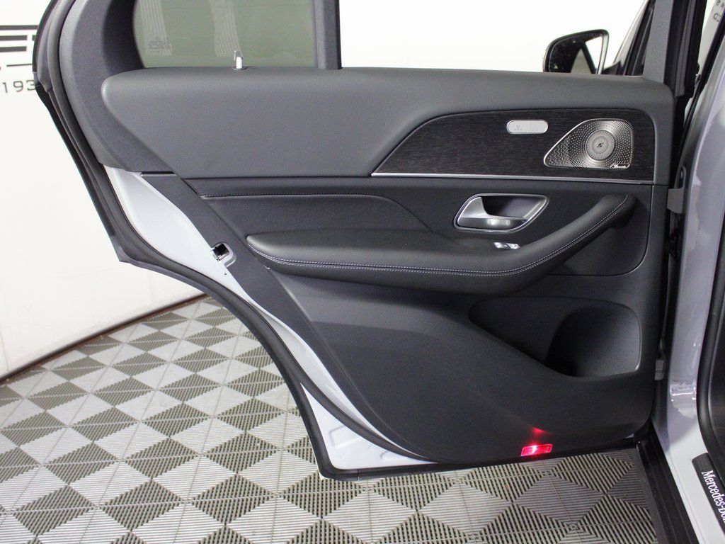 used 2026 Mercedes-Benz GLE car, priced at $57,997