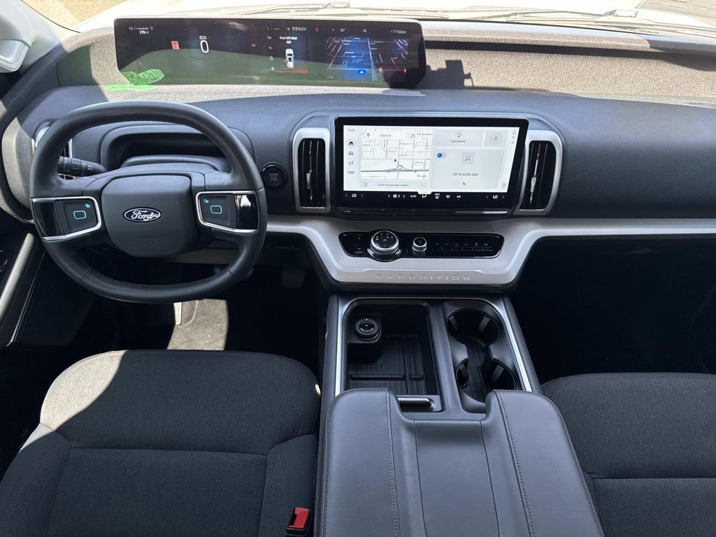 Used 2025 Ford Expedition Active 4D Sport Utility