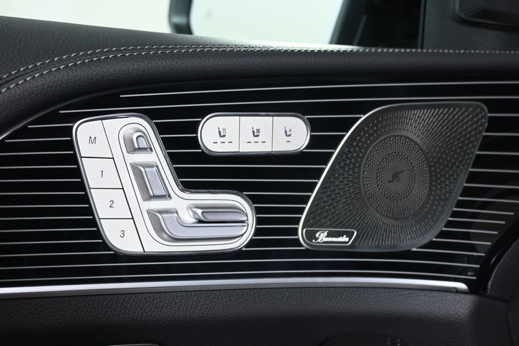 Thumbnail: 2026 Mercedes-Benz GLE - 25