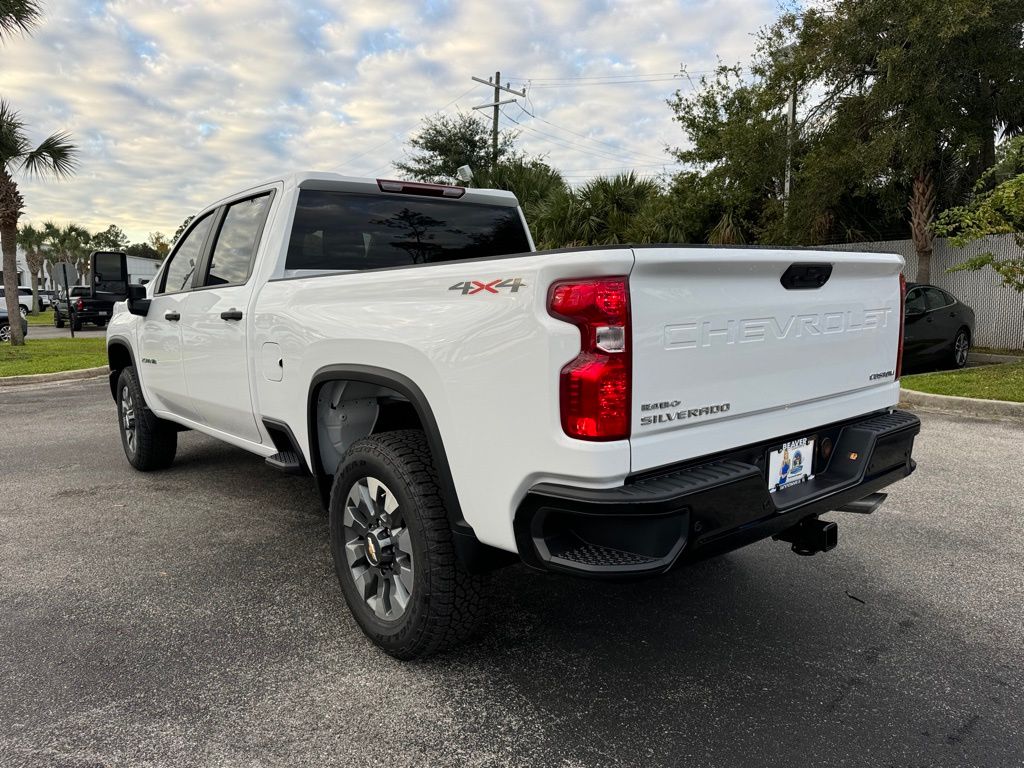 2025 Chevrolet Silverado 2500HD Custom 6