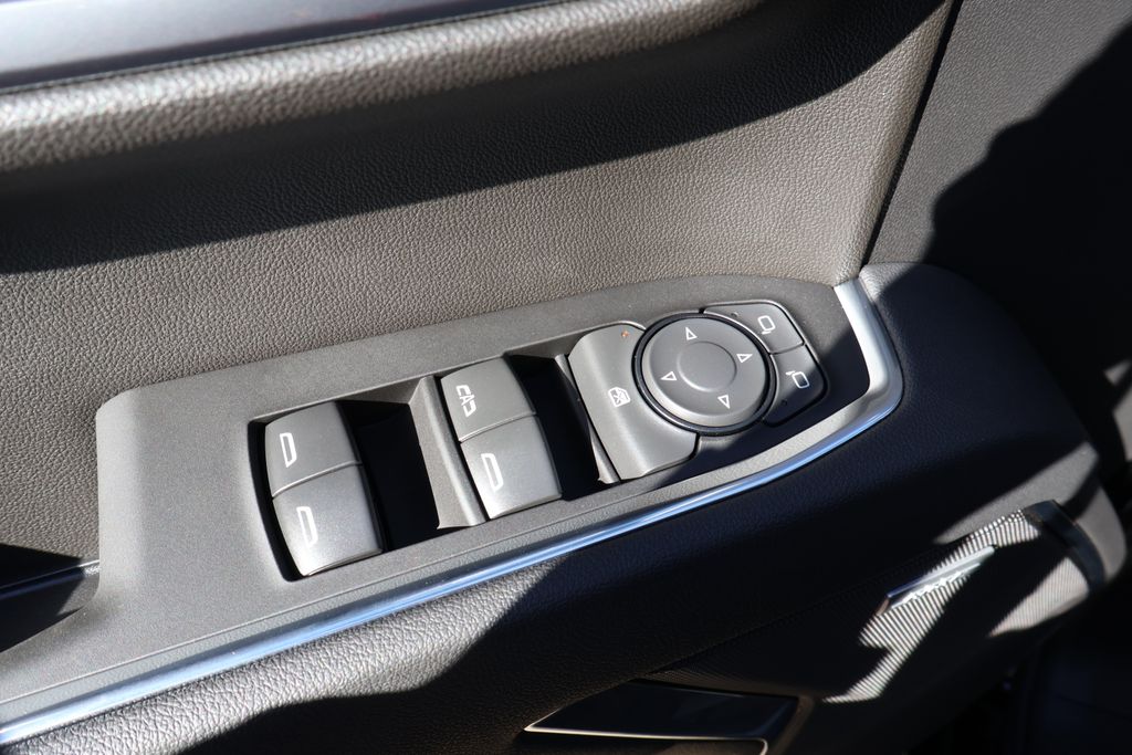 Thumbnail: 2026 Chevrolet Silverado 1500 - 17