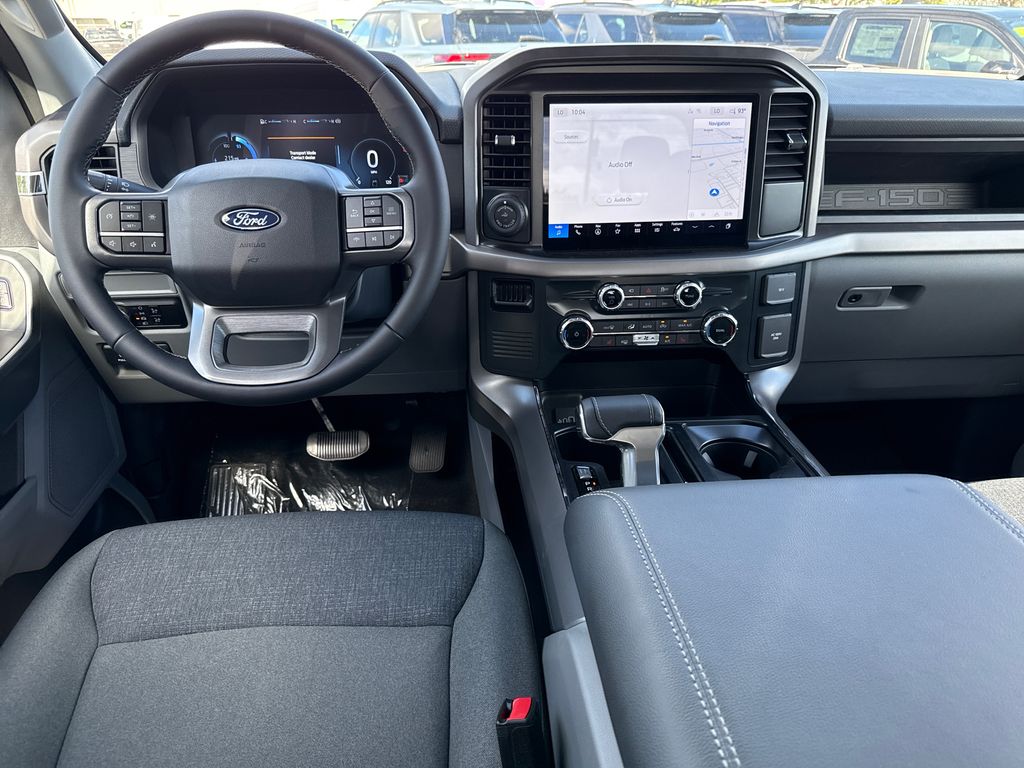 2025 Ford F-150 Lightning XLT photo 4