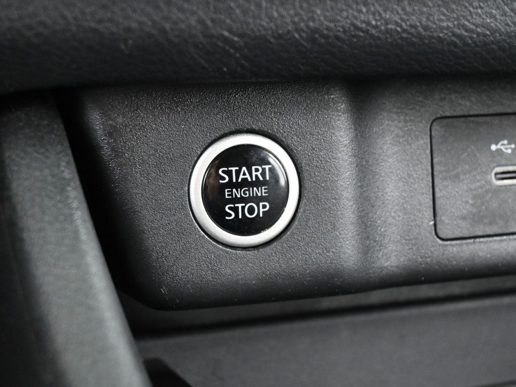 Used 2023 Pearl White Tricoat Nissan SV image 31