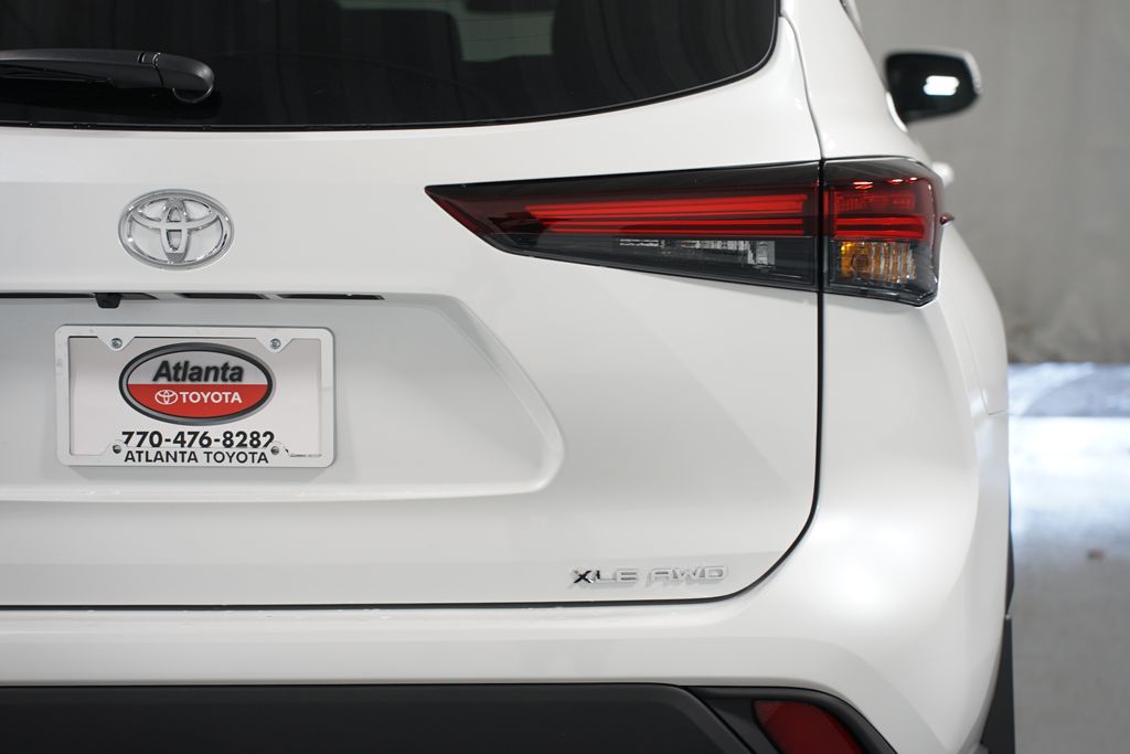 Thumbnail: 2026 Toyota Highlander - 10