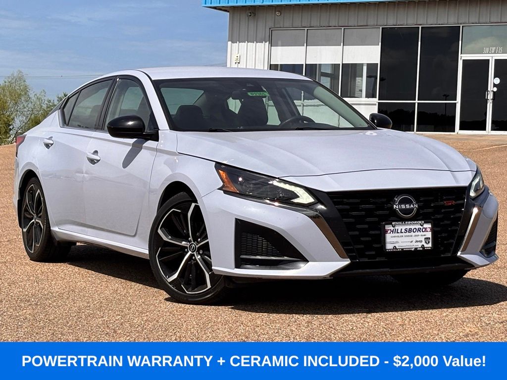 Gray Sky Pearl 2023 Nissan Altima Sedan Front-Wheel Drive Continuously Variable Transmission