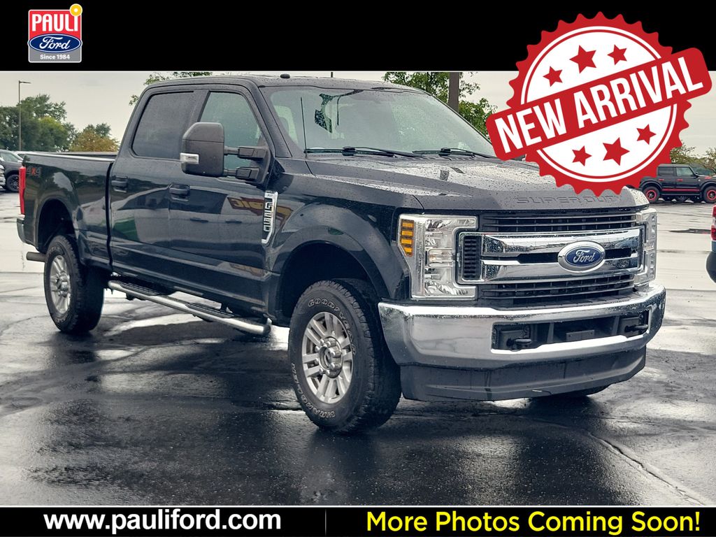 Shadow Black 2018 Ford F-250 Super Duty Pickup Truck Four-Wheel Drive 6-Speed Automatic