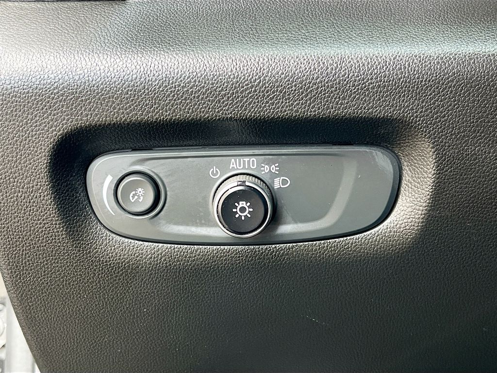 Used 2023 Black Chevrolet Premier image 10