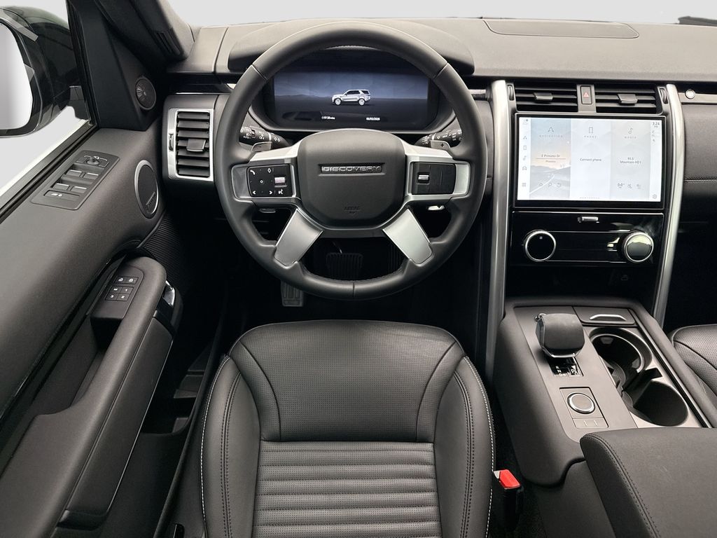 Thumbnail: 2025 Land Rover Discovery - 10