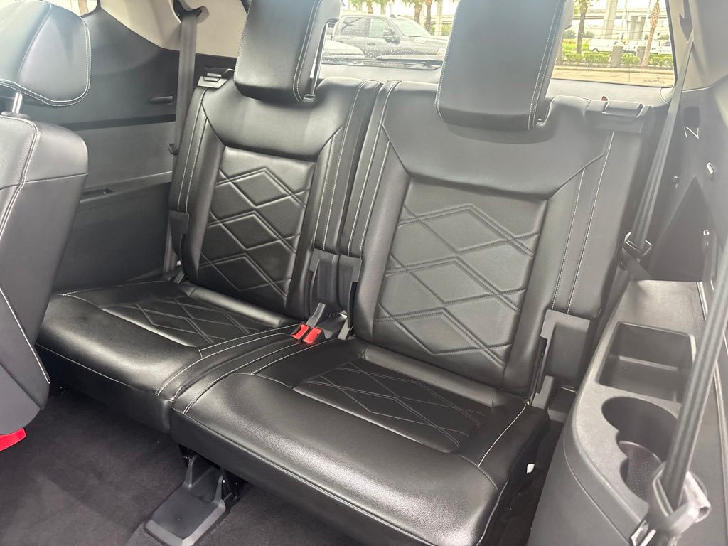 2024 Volkswagen Atlas 2.0T SE w/Technology White at DeMontrond Gulf Freeway