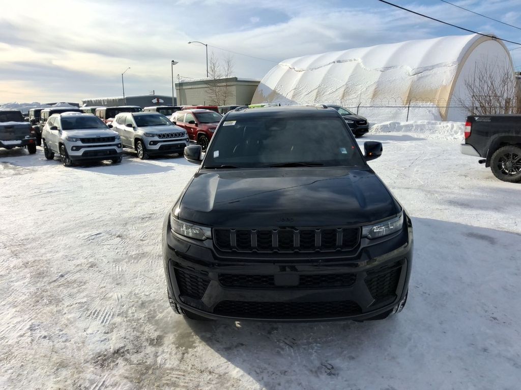 2026 Jeep Grand Cherokee Laredo