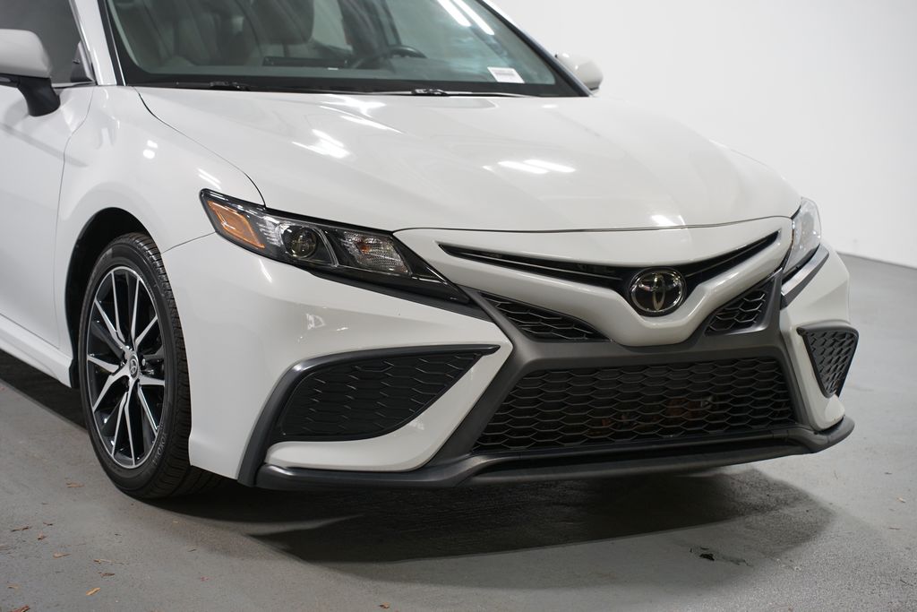 Thumbnail: 2023 Toyota Camry - 4