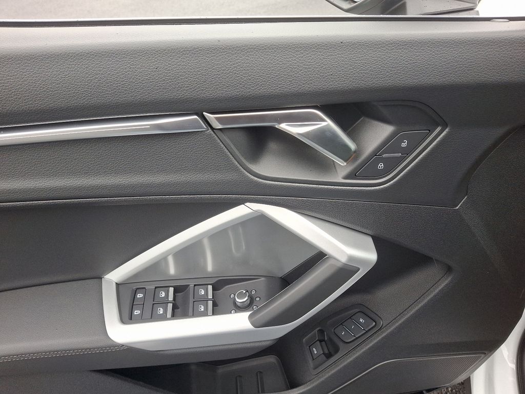 2024 Audi Q3  9