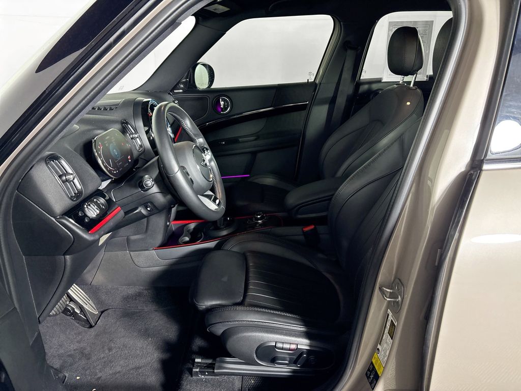 2022 MINI John Cooper Works Countryman Base