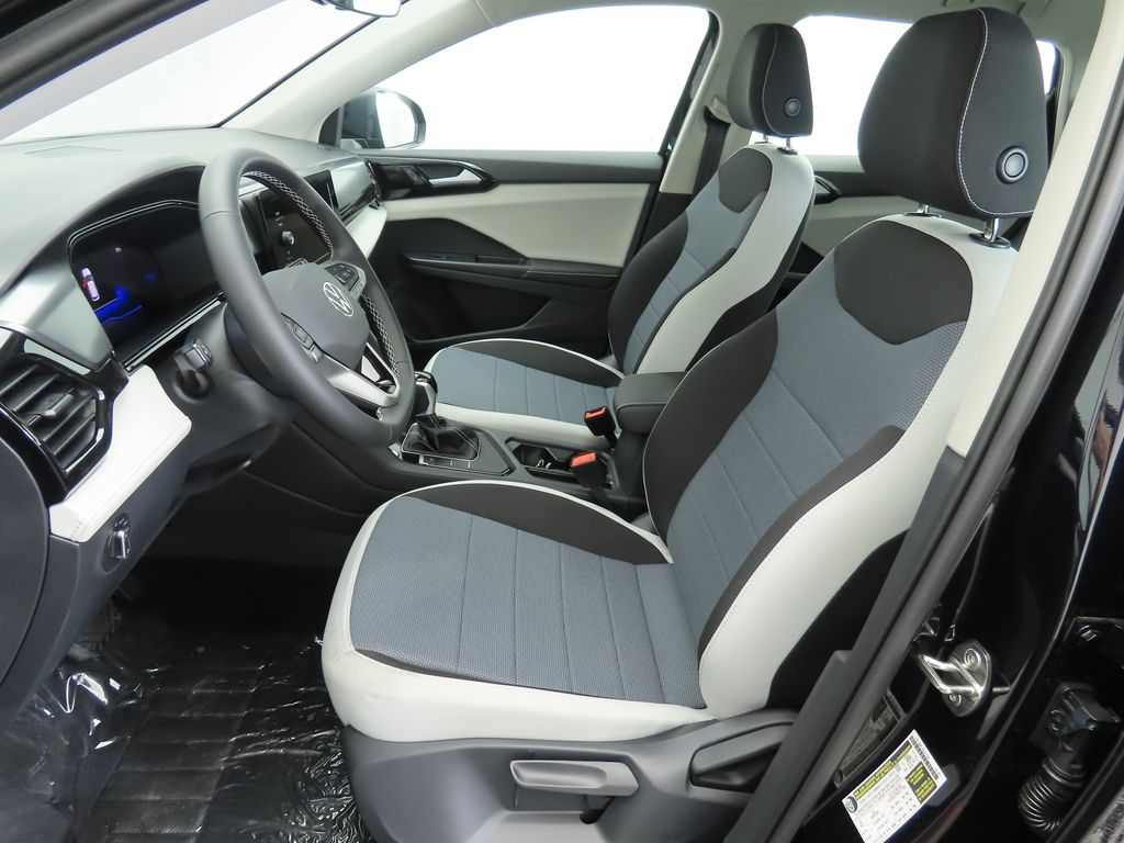 Thumbnail: 2025 Volkswagen Taos - 19