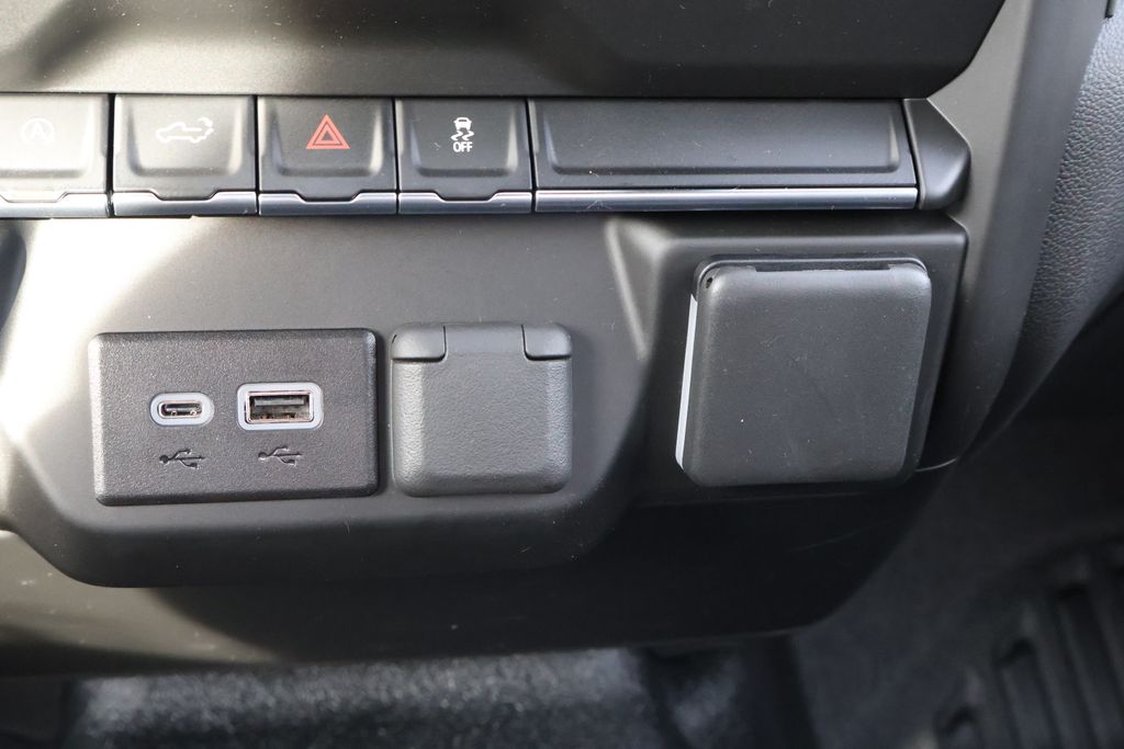 Thumbnail: 2026 Chevrolet Silverado 1500 - 28