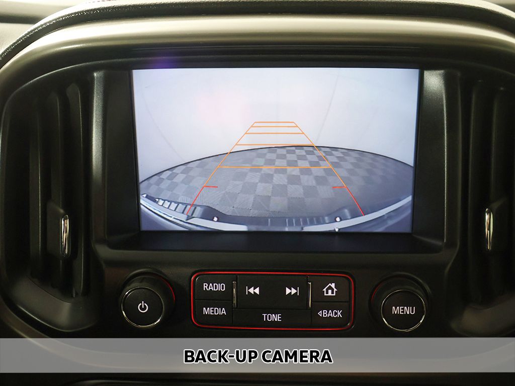 Used 2016 Black GMC SLE1 image 3