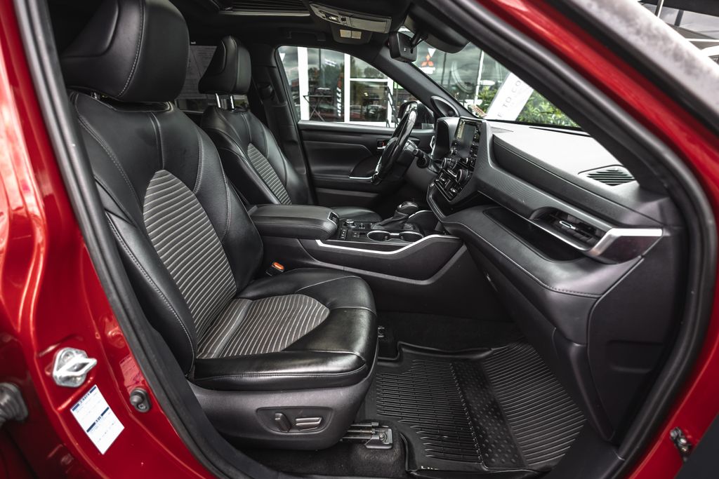 2021 Toyota Highlander XSE thumbnail 27
