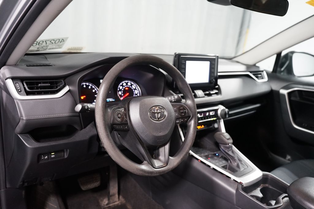 Thumbnail: 2019 Toyota RAV4 - 7