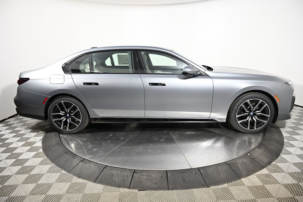 2025 BMW 7 Series 760i xDrive 6