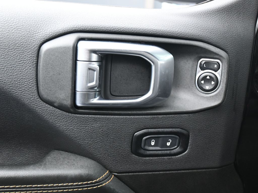 Used 2025 Black Clearcoat Jeep Rubicon 392 image 14