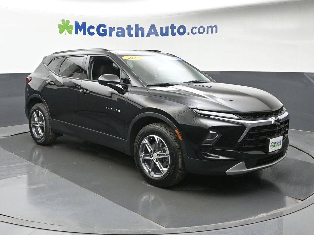 View vehicle photo 2