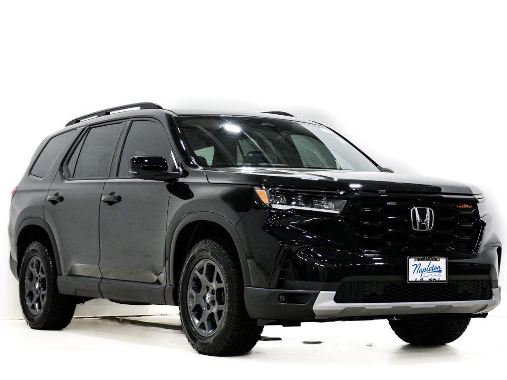 Crystal Black Pearl 2025 Honda Pilot TrailSport AWD SUV / Crossover All-Wheel Drive Automatic