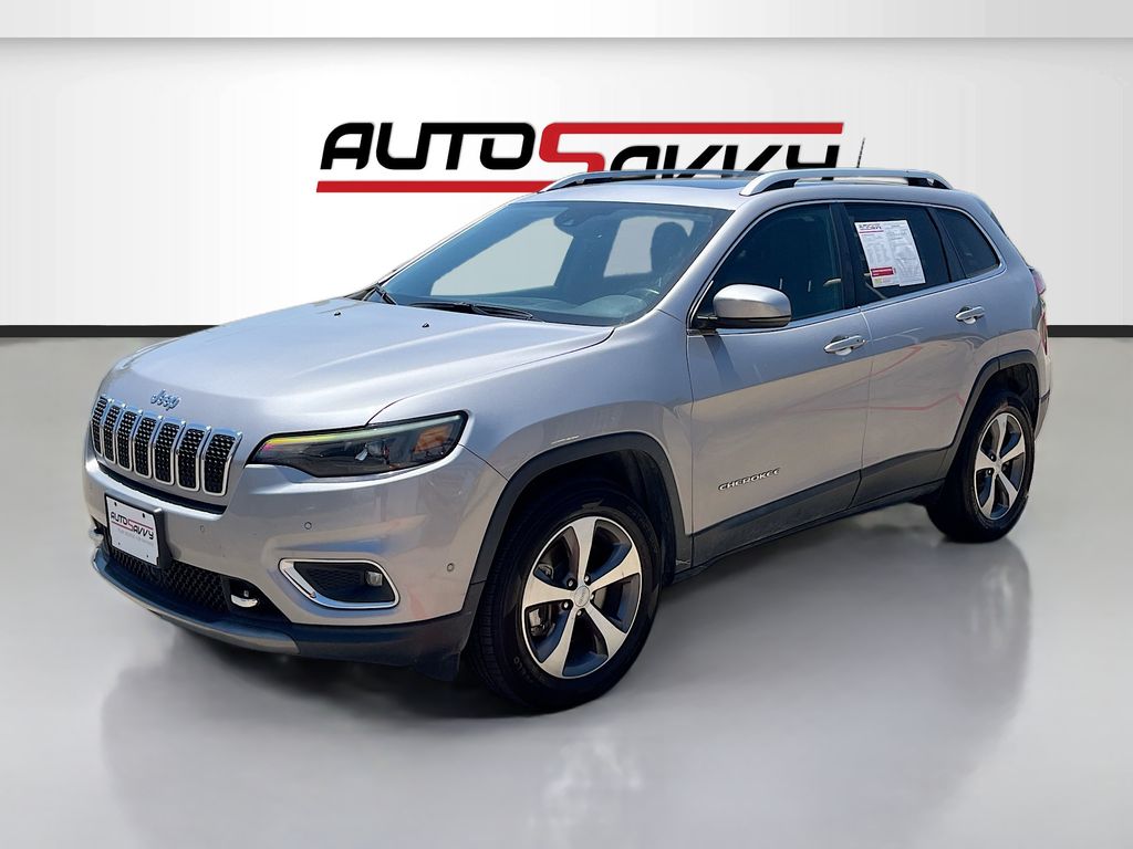 Used 2021 Silver Jeep Limited image 3