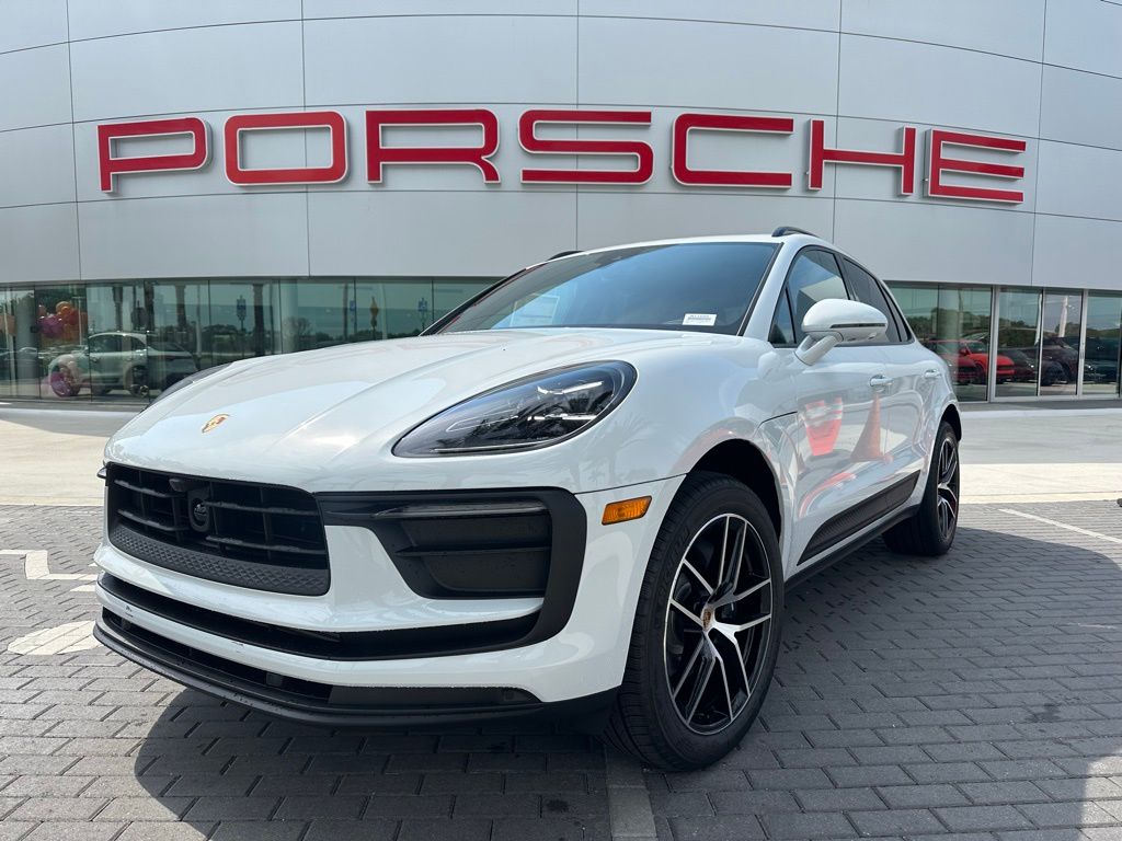 2024 Porsche Macan  -
                Davie, FL