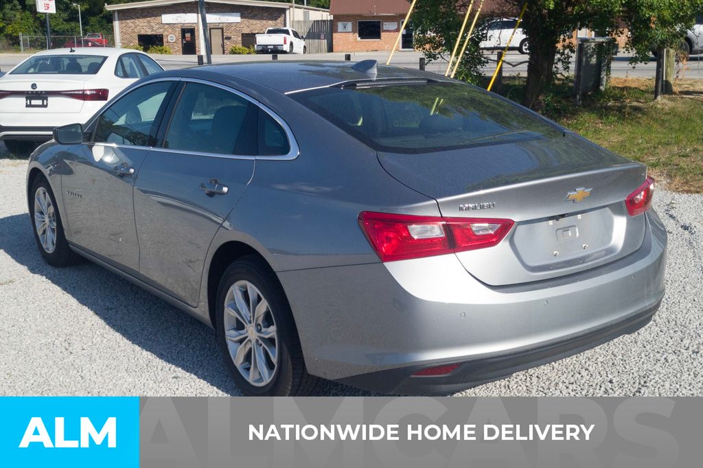 Used 2024 Gray Chevrolet LT image 4