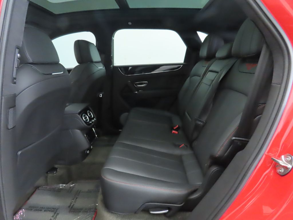 Thumbnail: 2019 Bentley Bentayga - 22