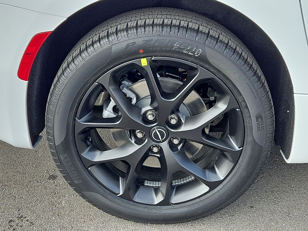 New 2026 Chrysler Pacifica For Sale in Farmington, AR