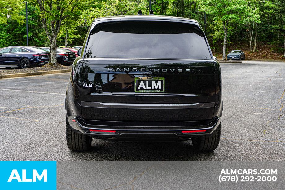 Used 2023 Silver Land Rover SE image 10