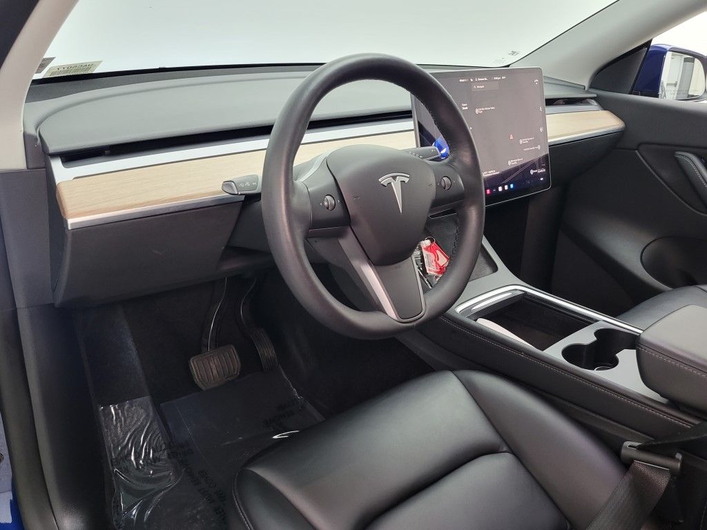 Thumbnail: 2022 Tesla Model Y - 25