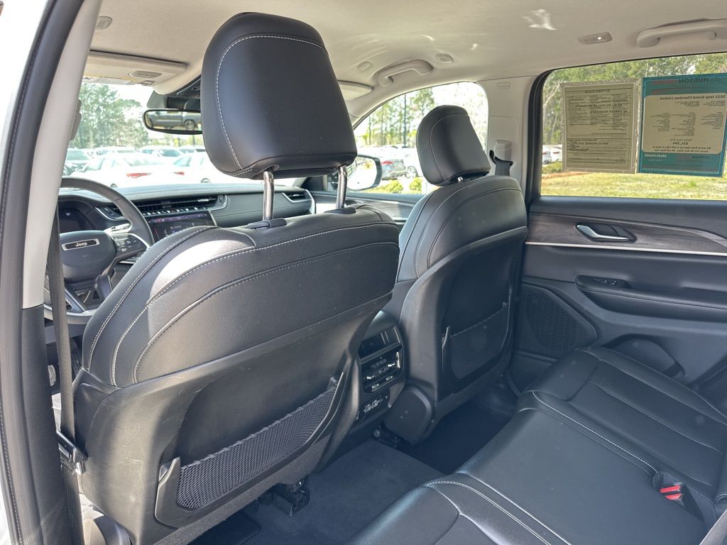 2023 Bright White Clearcoat Jeep Grand Cherokee Limited 4X4 SUV