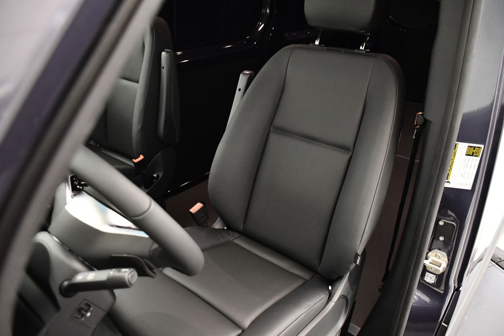 Thumbnail: 2025 Mercedes-Benz Sprinter - 28