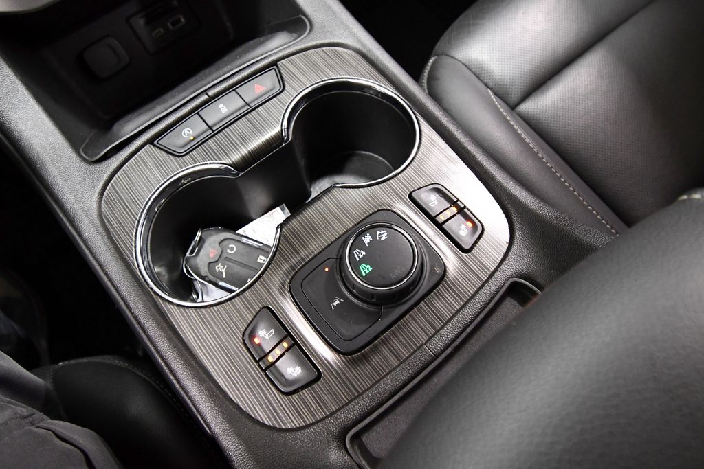 Used 2023 GMC Acadia SUV