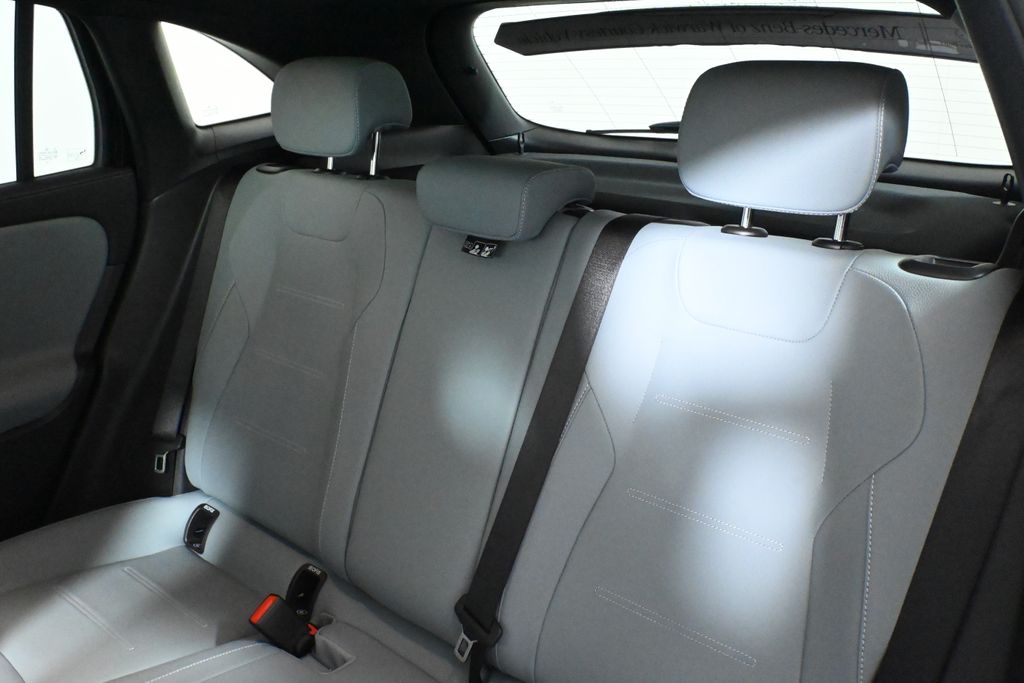 Thumbnail: 2026 Mercedes-Benz GLA - 4