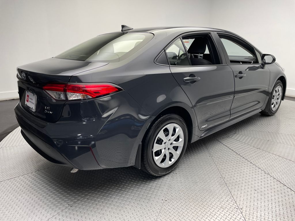 2025 Toyota Corolla LE 5
