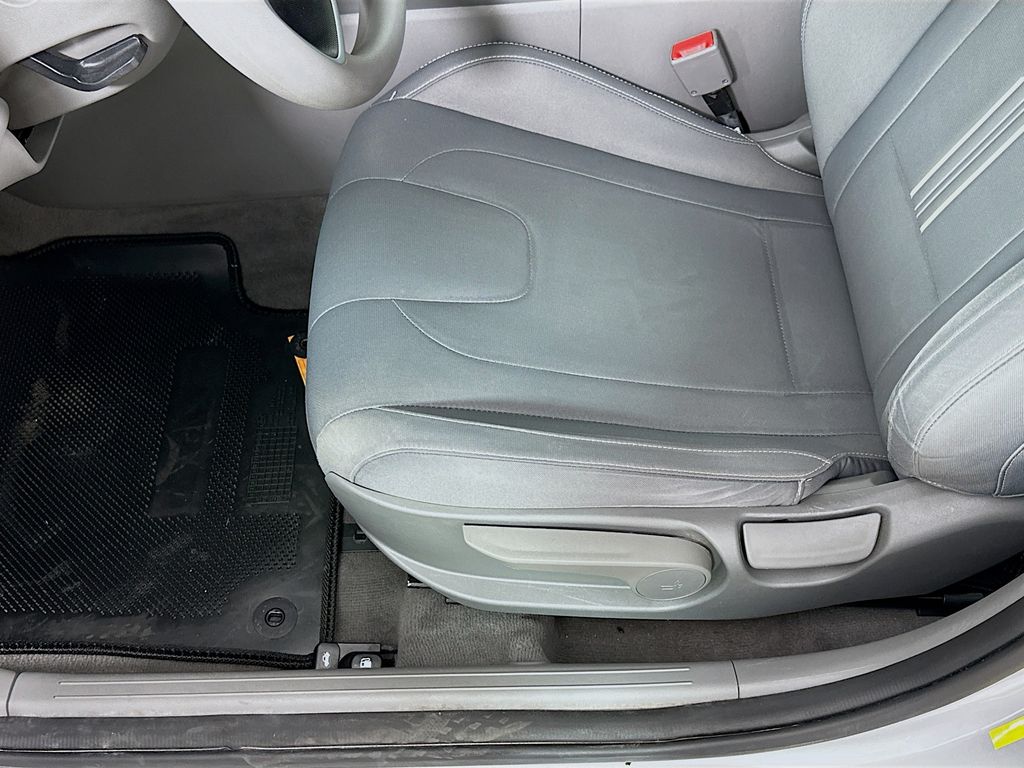 2021 Hyundai Elantra SEL 19