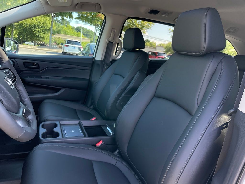 Thumbnail: 2027 Honda Odyssey - 25