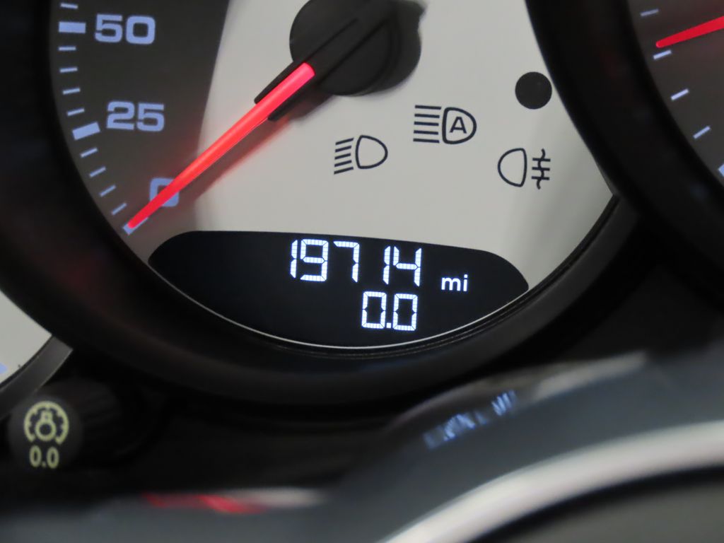 Thumbnail: 2017 Porsche 911 - 17